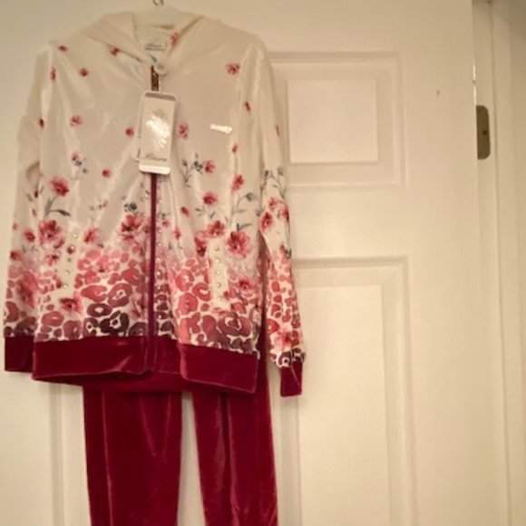 Girls Velour Jogging Suit brand new